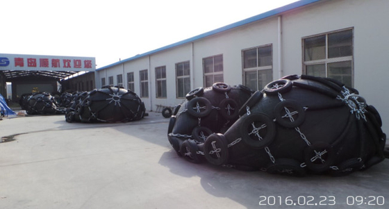 Mooring Truck Tire Yokohama Floating Fenders Ship To Ship Protection