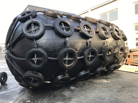 Kapal Inflatable Laut Tipe Bersih Untuk Mengirim Fender Karet Yokohama