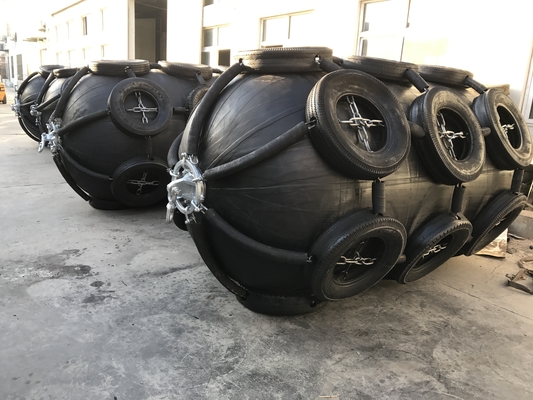 Pneumatic Marine Fender Fender Sling Type Inflatable yang disesuaikan