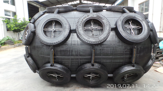 Ban Truk Yokohama Pneumatic Fender Type Rubber 80kpa Berthing Ship Protection