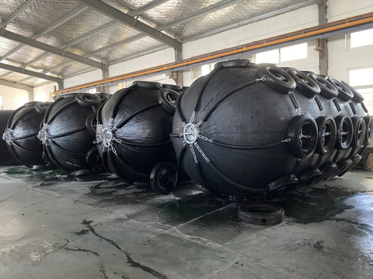 Ban Berthing Docking Perlindungan Kapal Yokohama Rubber Fender