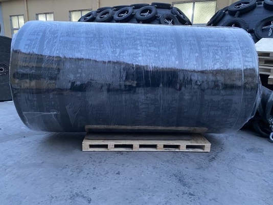 Heavy Duty Foam Filled Fender untuk platform lepas pantai dan berlabuh kapal