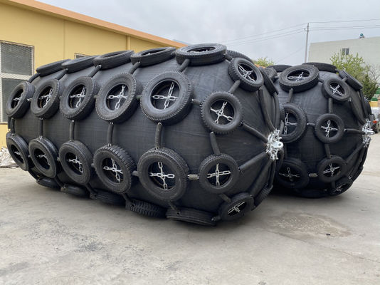 Kapal Ke Quay Docking Protection Pneumatic Yokohama Fenders